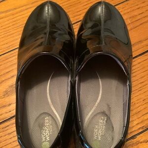 Danskos Wonder Works Black Shiny Work shoes